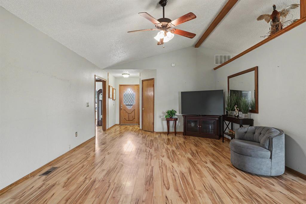 1611 N Orchard Terrace Property Photo 7