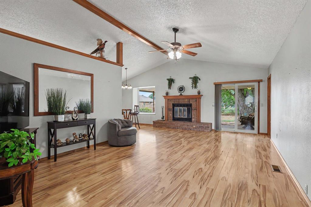 1611 N Orchard Terrace Property Photo 8