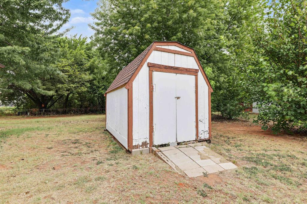 1611 N Orchard Terrace Property Photo 33