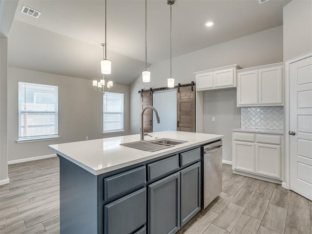 2217 Arcady Avenue Property Photo 8