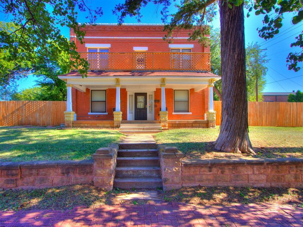 316 W Vilas Avenue Property Photo 1