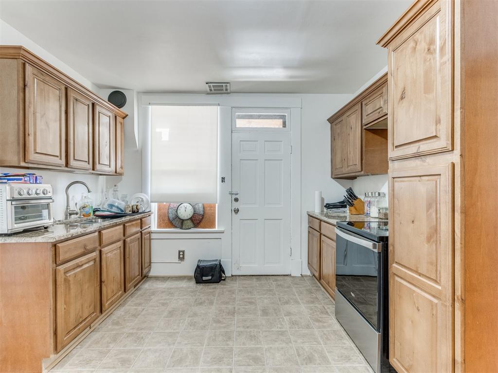 316 W Vilas Avenue Property Photo 8