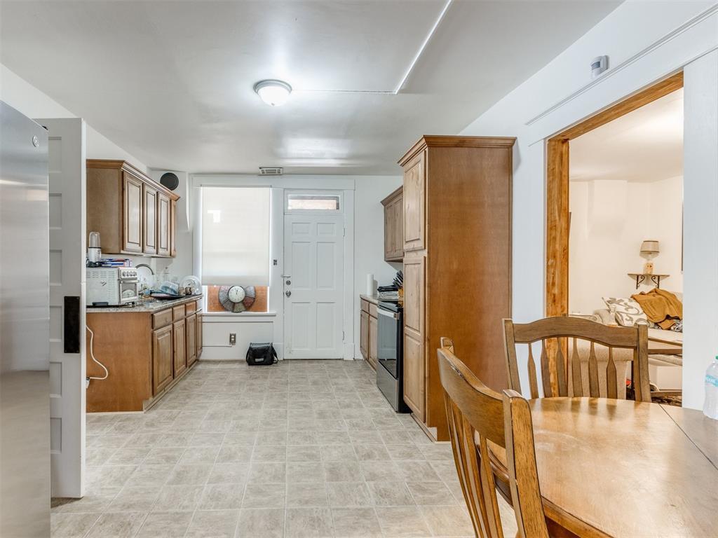 316 W Vilas Avenue Property Photo 11
