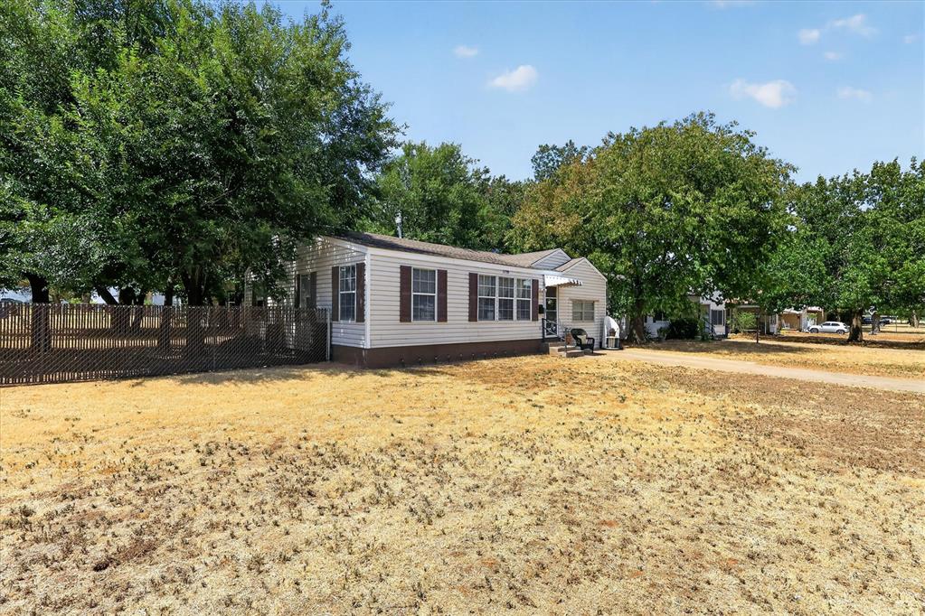 1728 S 20th Street Property Photo 2