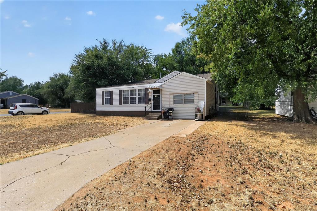 1728 S 20th Street Property Photo 3