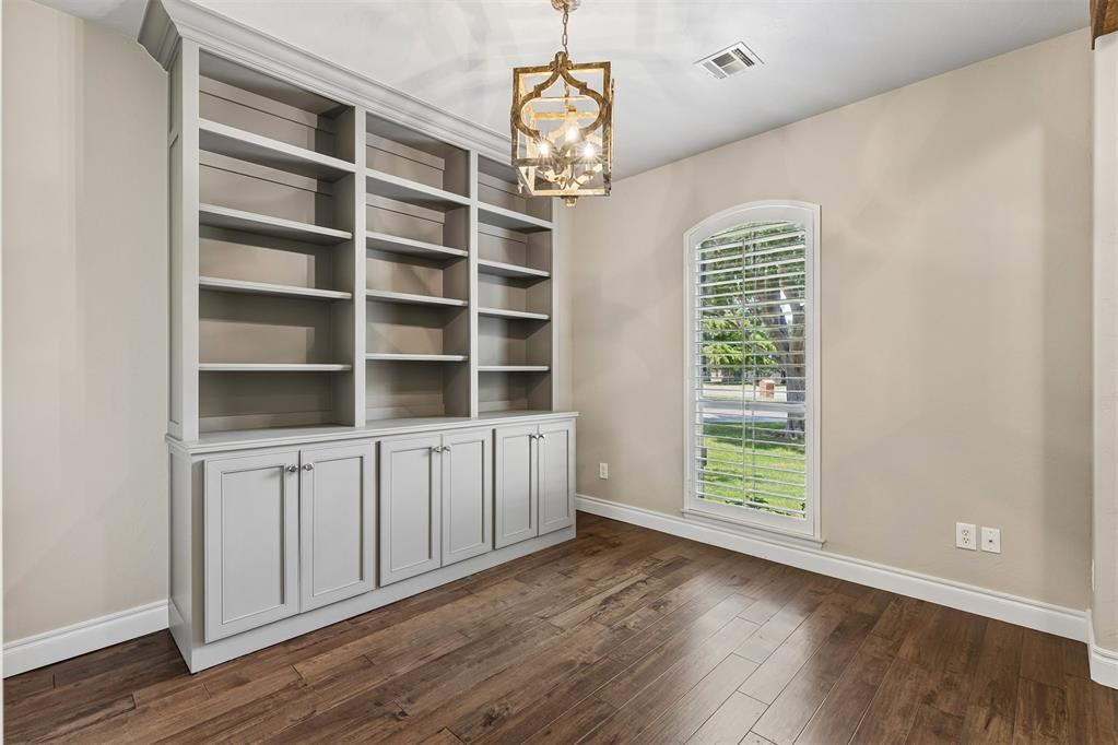 1300 Redbud Court Property Photo 25