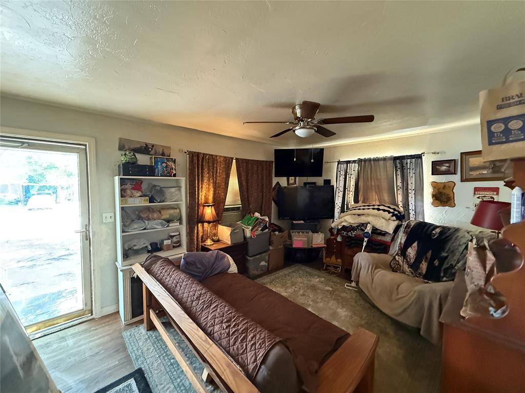 4219 Nw 14th Street Property Photo 3