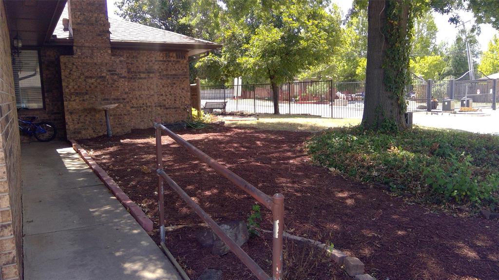 1700 Lionsgate Circle Property Photo 23