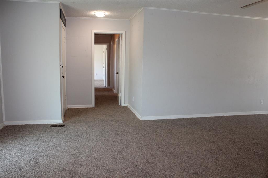 200 E Marshall Drive Property Photo 13