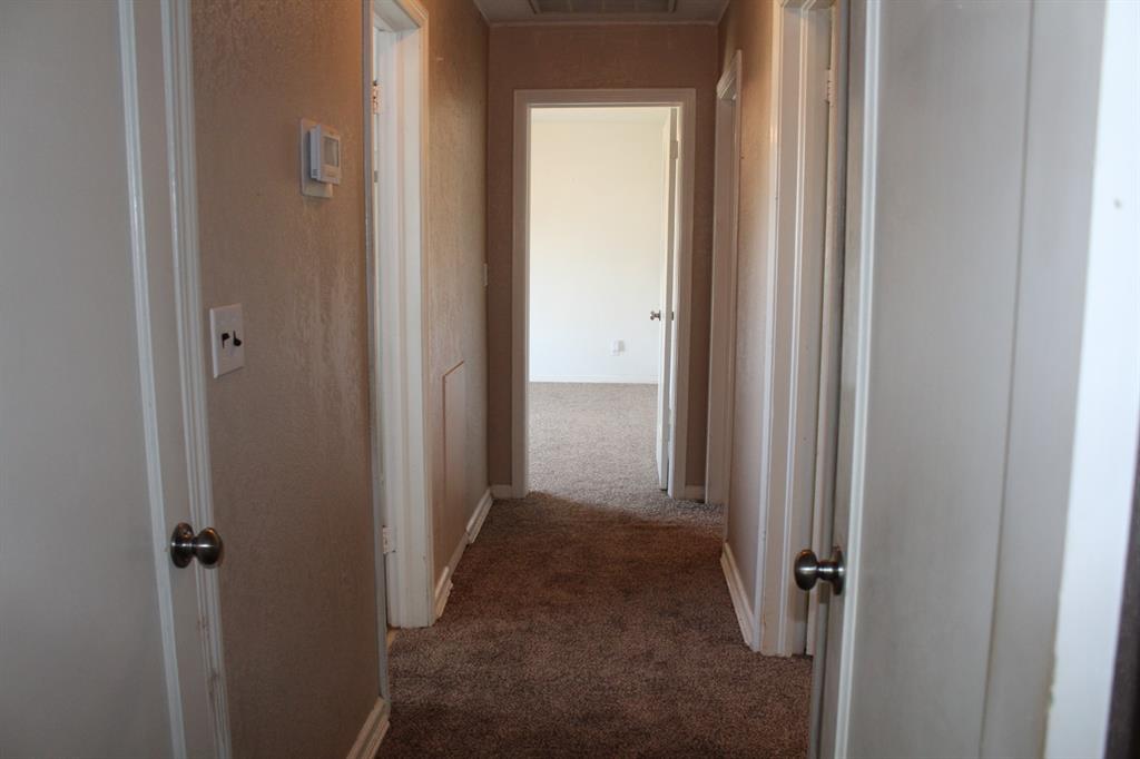 200 E Marshall Drive Property Photo 14