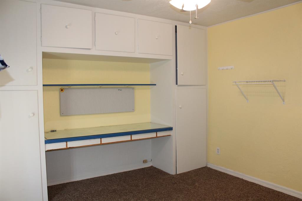 200 E Marshall Drive Property Photo 15
