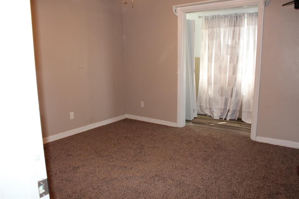 200 E Marshall Drive Property Photo 17