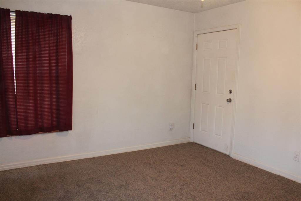 200 E Marshall Drive Property Photo 19