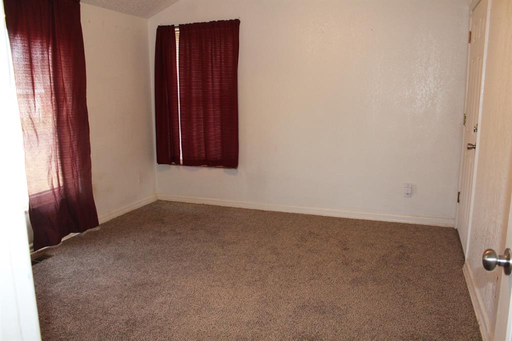 200 E Marshall Drive Property Photo 20
