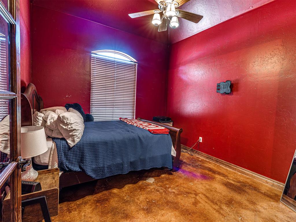 4608 Shoreside Drive Property Photo 6