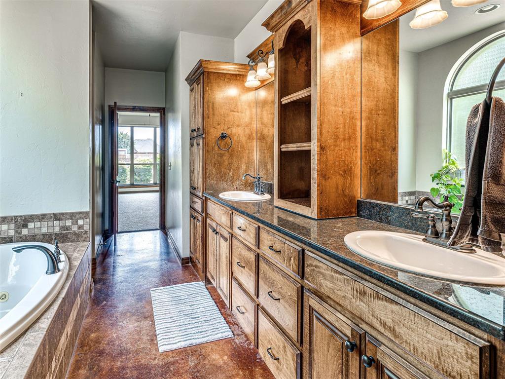 4608 Shoreside Drive Property Photo 35