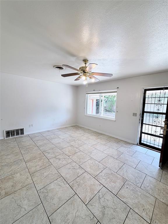1029 W Peebly Drive Property Photo 4
