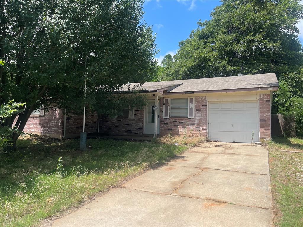 1517 N Christine Drive Property Photo 2