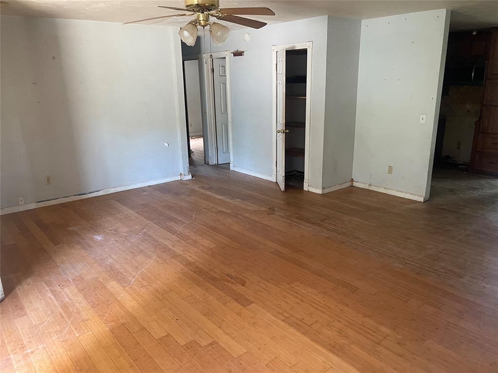 1517 N Christine Drive Property Photo 5