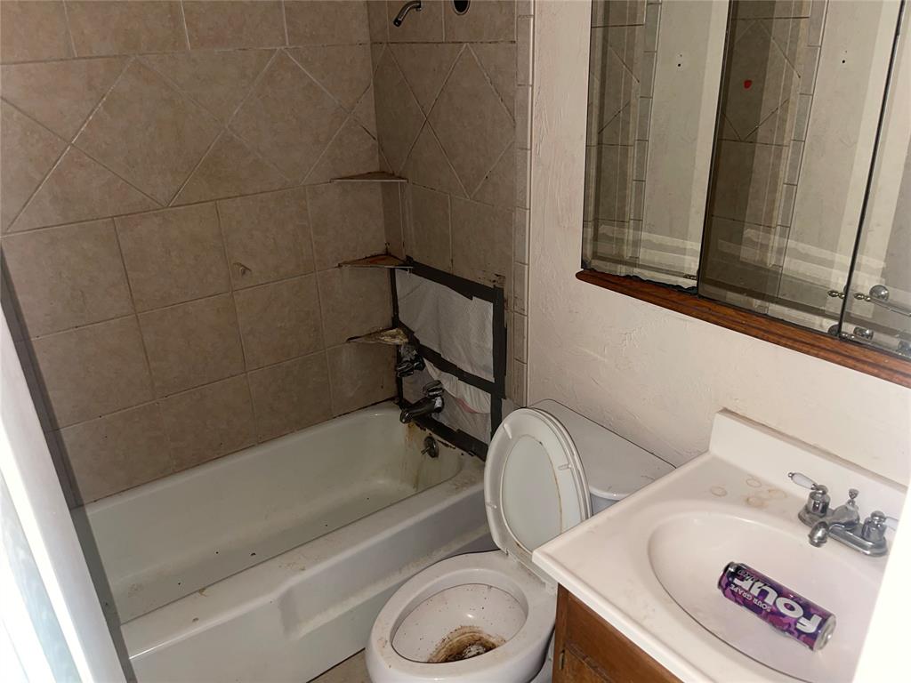 1517 N Christine Drive Property Photo 8