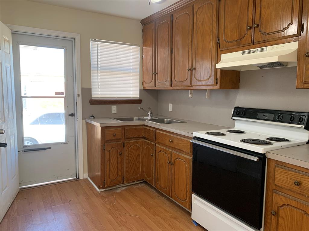 553 E Indian Drive Property Photo 3