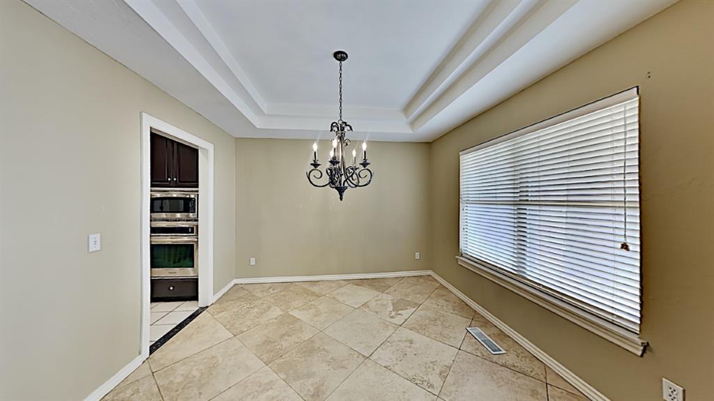 6808 Sandlewood Drive Property Photo 9