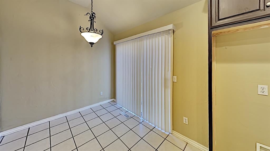 6808 Sandlewood Drive Property Photo 13