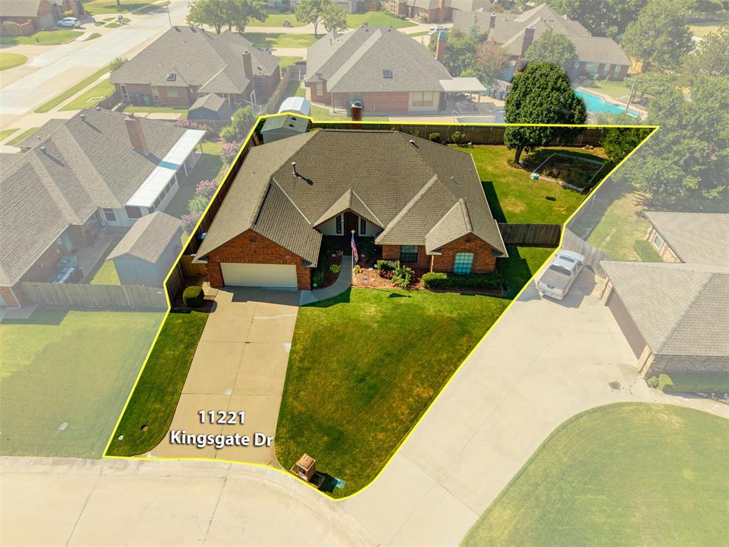 11221 Kingsgate Drive Property Photo 2