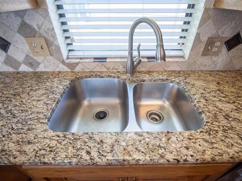 11221 Kingsgate Drive Property Photo 20