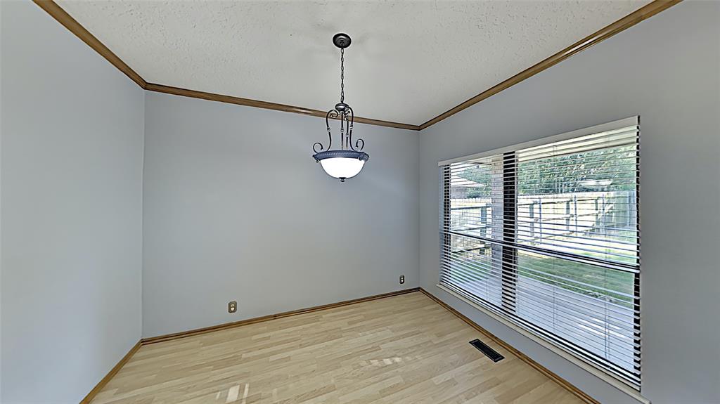 10001 Kay Ridge Property Photo 6
