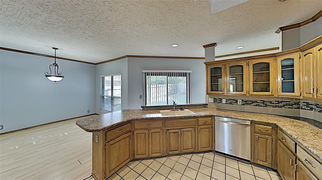 10001 Kay Ridge Property Photo 10