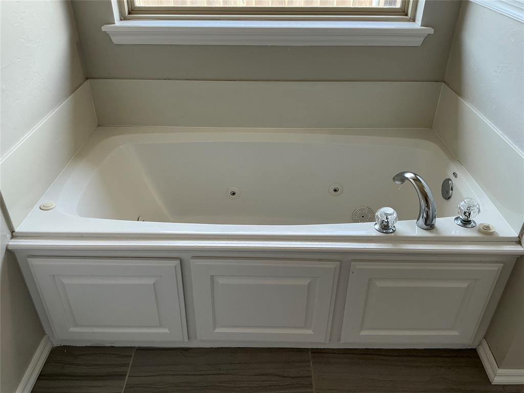 16000 Vicki Drive Property Photo 11