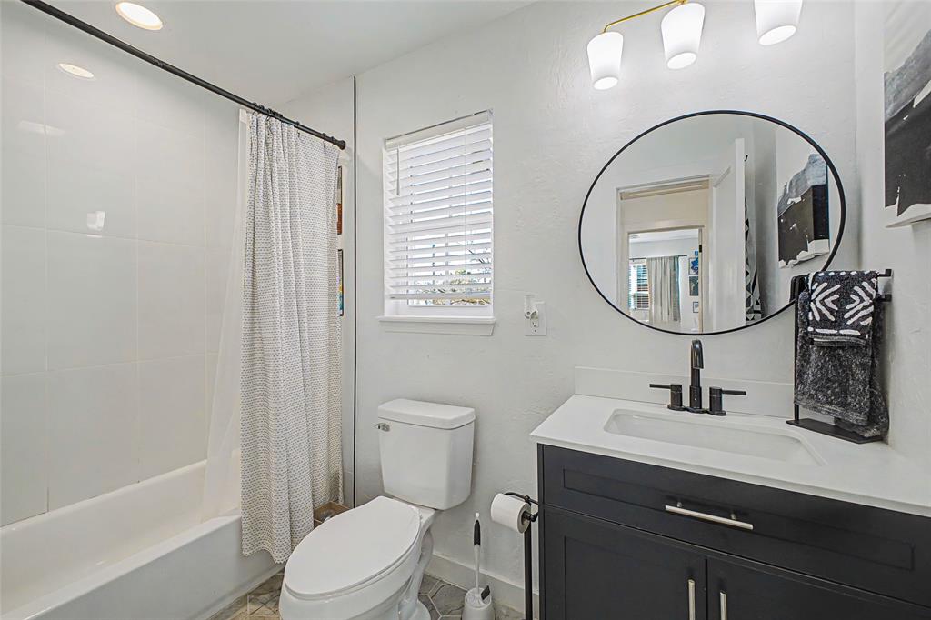 2541 Nw 34th Street Property Photo 18