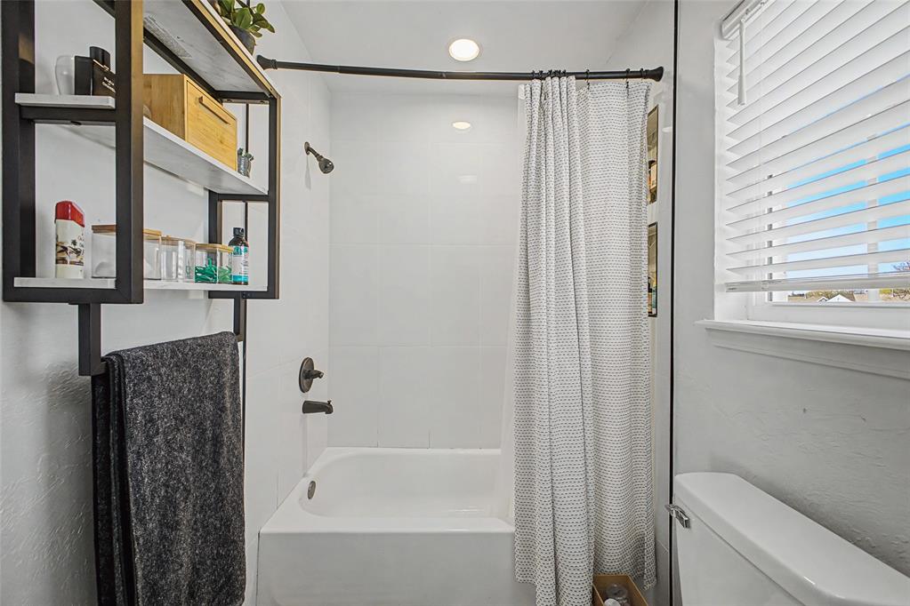 2541 Nw 34th Street Property Photo 19