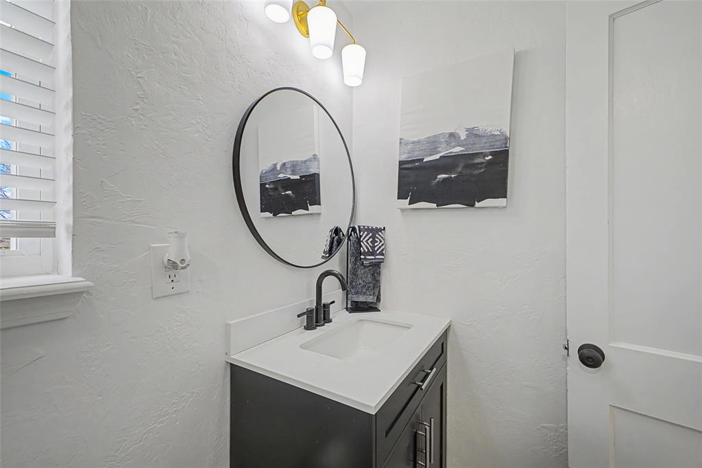 2541 Nw 34th Street Property Photo 20