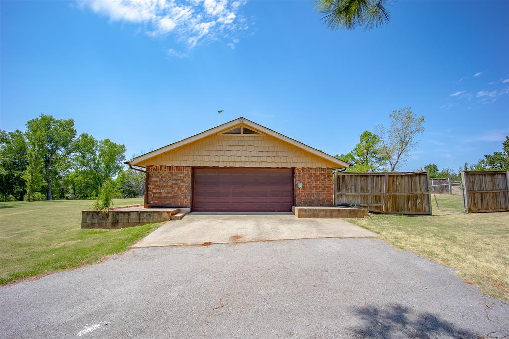 1011 Cedar Drive Property Photo 4