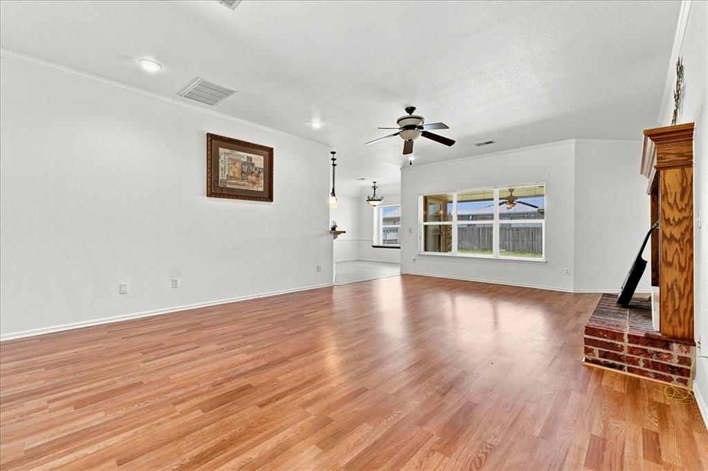 549 Ne 23rd Street Property Photo 4
