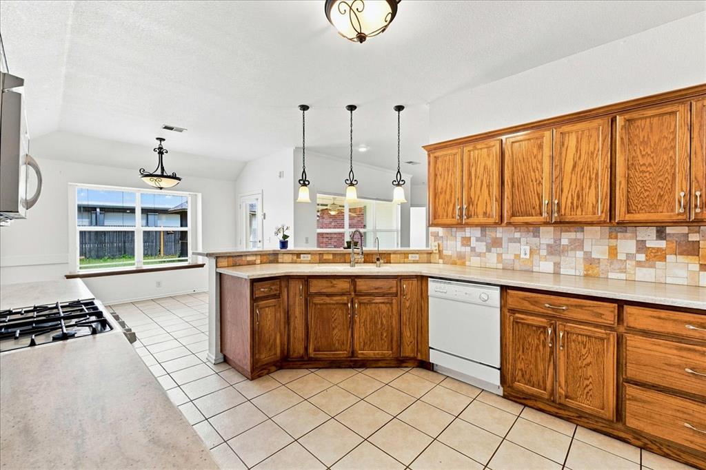549 Ne 23rd Street Property Photo 15