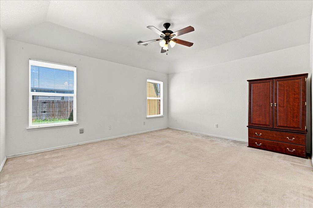549 Ne 23rd Street Property Photo 23