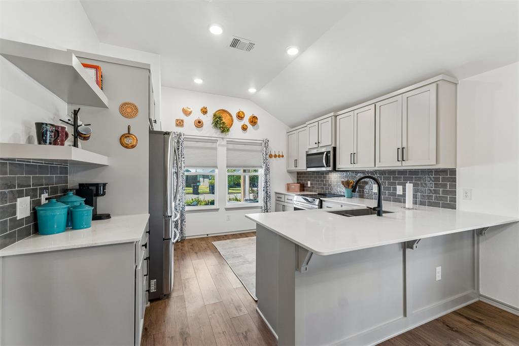 13408 Grass Plain Avenue Property Photo 6