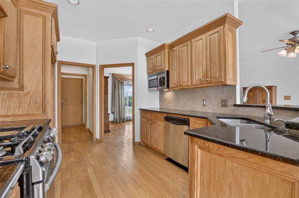 1802 E University Avenue Property Photo 15