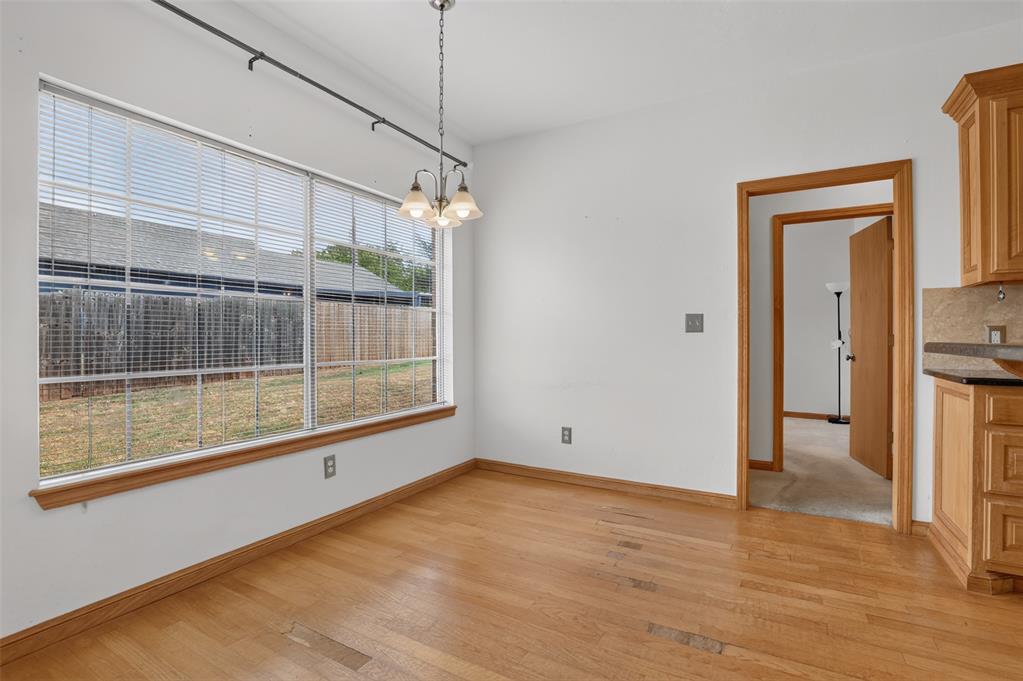 1802 E University Avenue Property Photo 18
