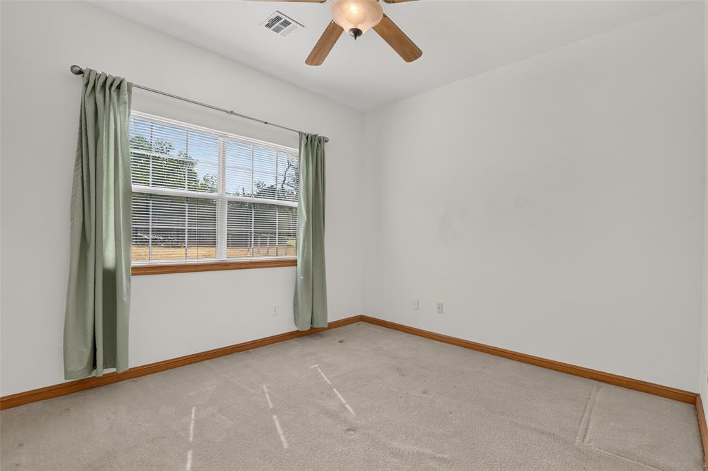 1802 E University Avenue Property Photo 35