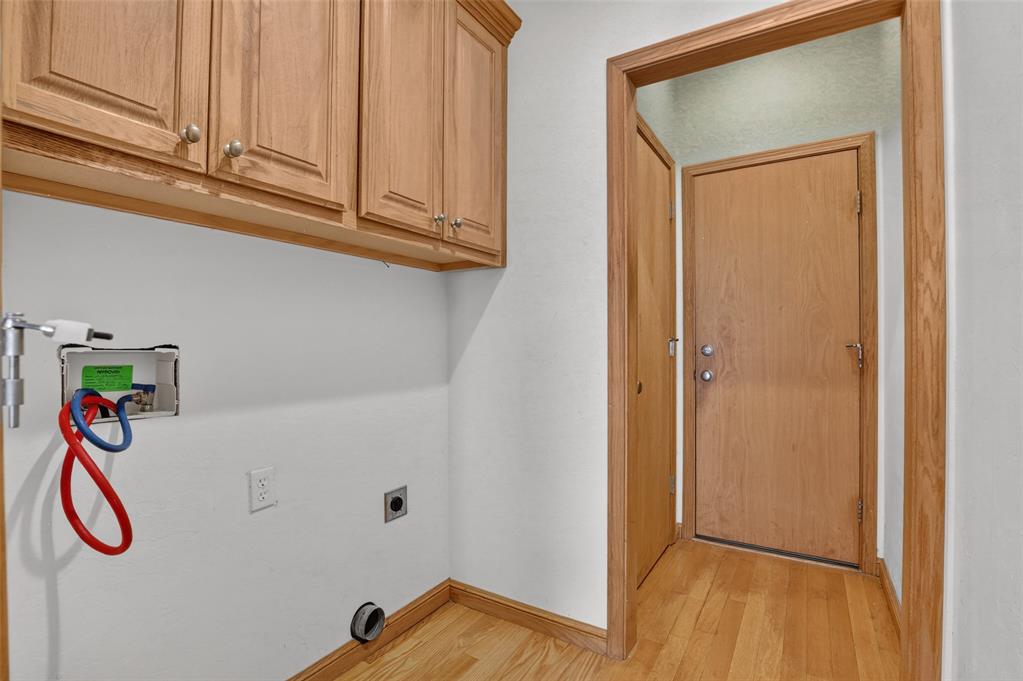 1802 E University Avenue Property Photo 37