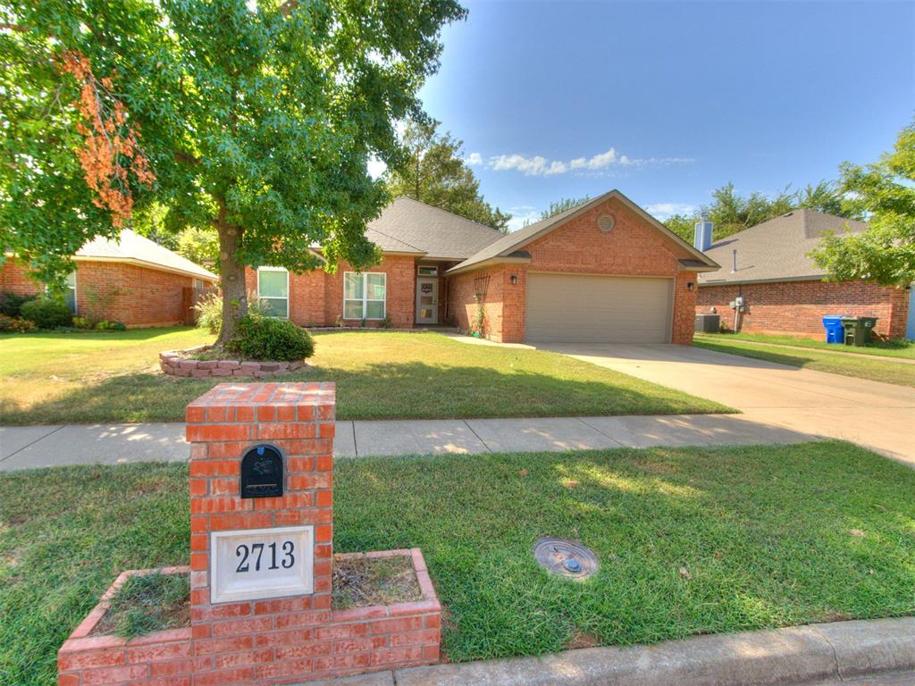 2713 Weymouth Way Property Photo 8