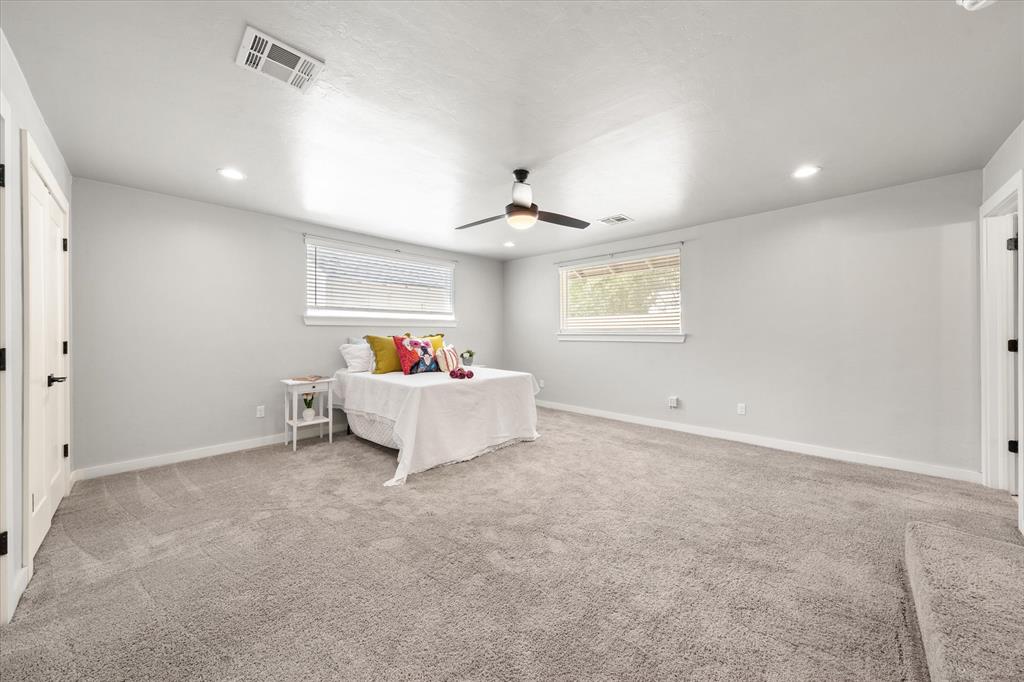 1140 Nw 45th Street Property Photo 19