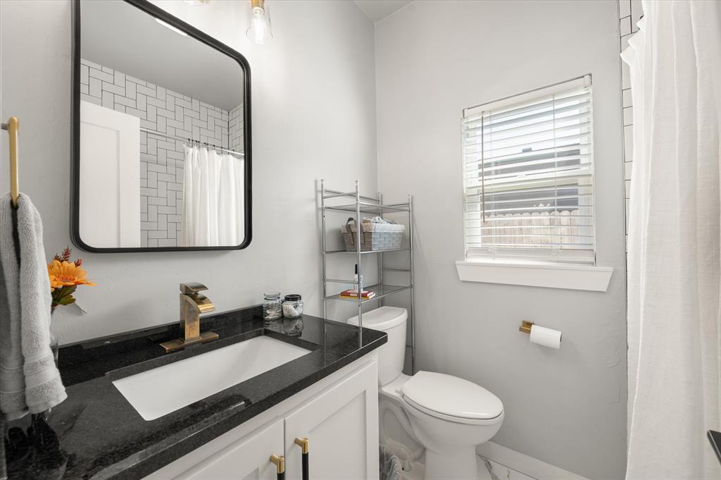 1140 Nw 45th Street Property Photo 22