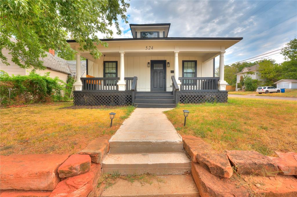 524 E Harrison Avenue Property Photo 1