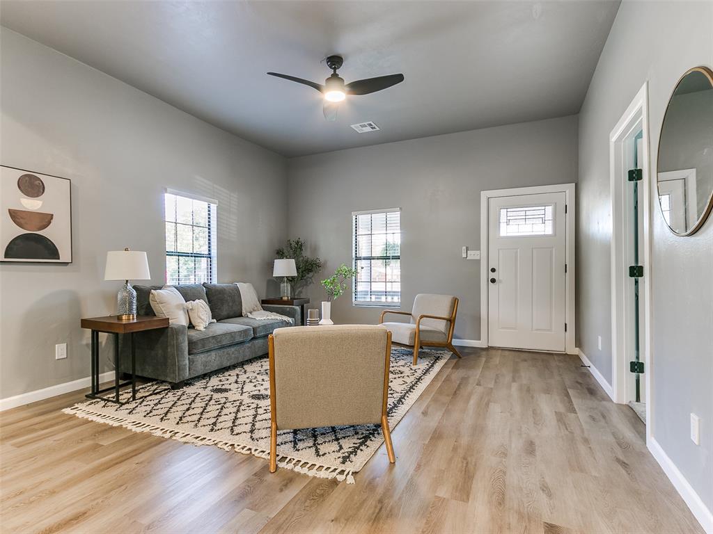 524 E Harrison Avenue Property Photo 4