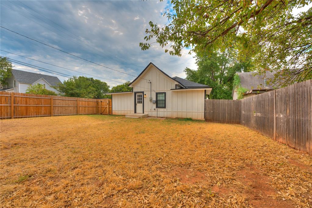 524 E Harrison Avenue Property Photo 32